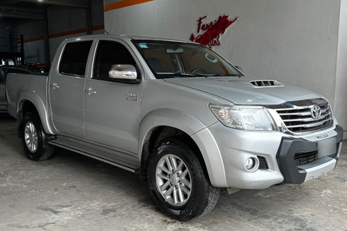 Toyota Hilux 3.0 Cd Srv 171cv 4x2 - B3