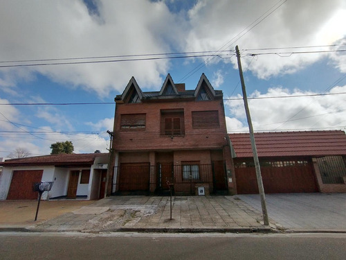 Casa En Venta En La Plata - Dacal Bienes Raíces