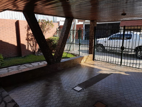Imagen 2 de 15 de Casa Sobre Lote Propio De 40 Mts. Buena Ubicación.
