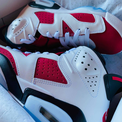 Jordan Retro 6 - Carmine 40.5/7.5 (original)