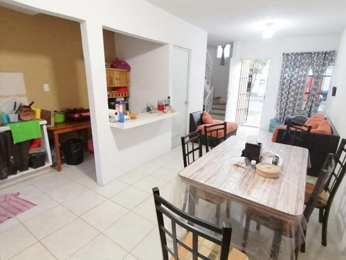 Imagen 4 de 11 de Casa Sola En Venta Lomas De Rio Medio