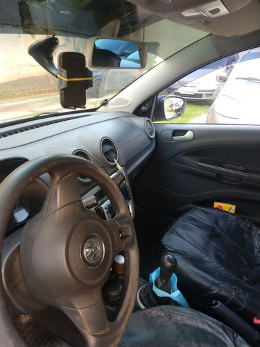 Volkswagen Voyage 2015 1.0 Trendline Total Flex 4p