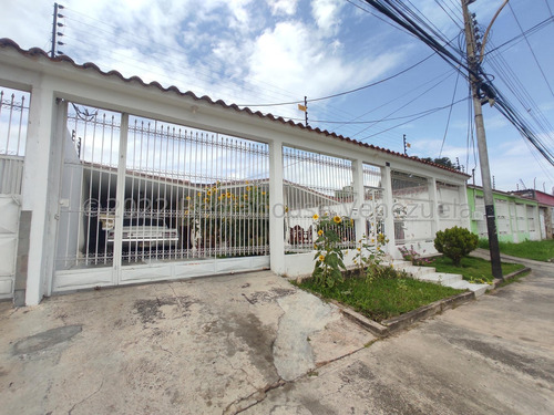 Casa Comoda En Venta Corinsa Cagua Estef 23-2231