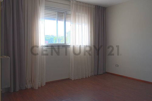 Casa En Venta Funes