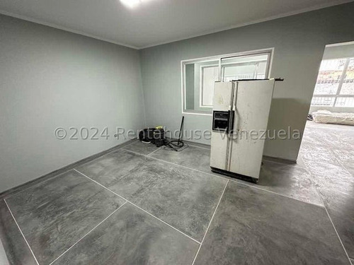 Qta. Galpón O Local En Venta Boleíta Sur #25-4215 Wendy Hoyer