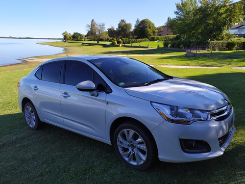 Imagen 2 de 8 de Citroen C4 Lounge Hdi 2015