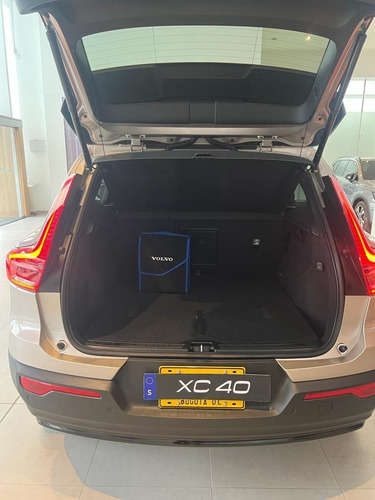 Imagen 8 de 21 de Xc40b5 Ultimate Dark
