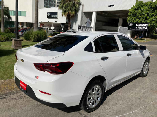 Imagen 5 de 14 de Chevrolet Onix 2021 4p Ls L3/1.0/t Man (a)