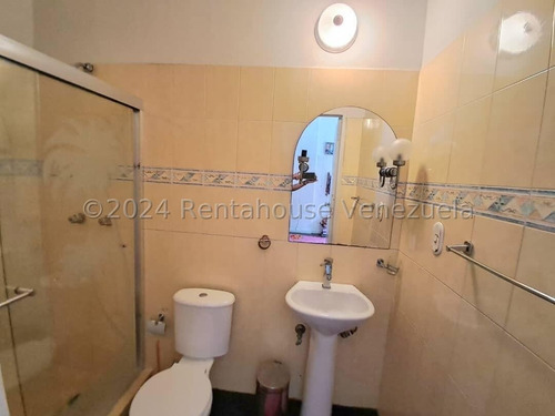 Luis Quiroz Vende Espectacular Casa Tipo Townhouse Sabana Larga Valencia 127 Mtrs2 Conj. Cerrado Con Vigilancia Lq 25-1487