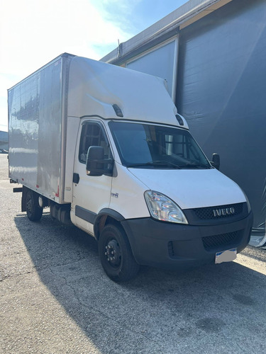 Iveco Daily 35s14 Com Plataforma Hidráulica