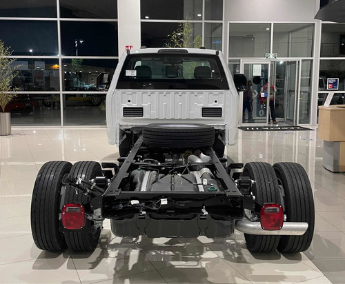 Imagen 3 de 5 de Ford F-550 Xl