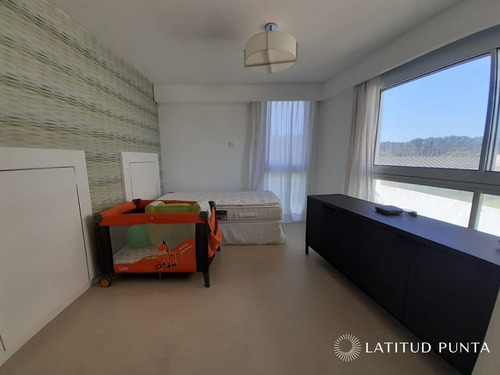Imagen 4 de 15 de Apartamento Esquinero En Le Parc, 3 Suites Más Dependencia