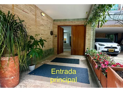 Rhbr-11696 Casa De 2 Niveles (las Palmas)