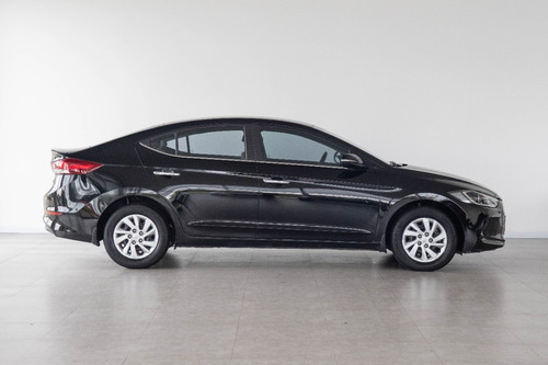 Hyundai New Elantra Gls Mt 1.6 2017