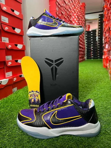 Botas kobe on sale