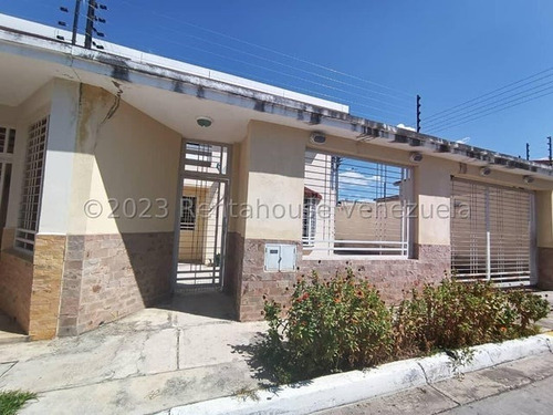 Imagen 19 de 19 de Townhouse En Venta Urb. Uriel I Turmero Lc Mls #23-20359