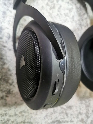 Fone De Ouvido Gamer Sem Fio Corsair Hs70 Wireless Carbon Preto (Usado)