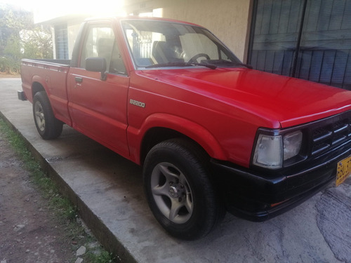 Mazda B2200  B2200 4x2 | TuCarro