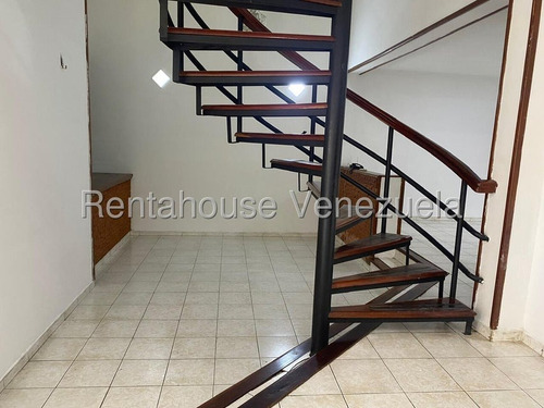 Townhouse En Alquiler En La Granja Naguanagua Valgo Comodo Amplio Cocina Moderna