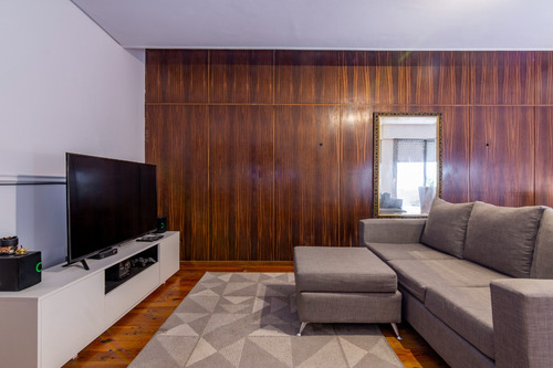 Casa En Venta En Floresta, Con Terraza, Quincho Y Parrilla. Cochera Doble.