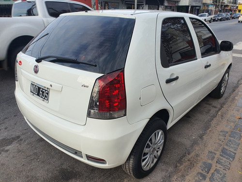 Imagen 4 de 12 de Fiat Palio 1.4 Attractive 85cv 2014
