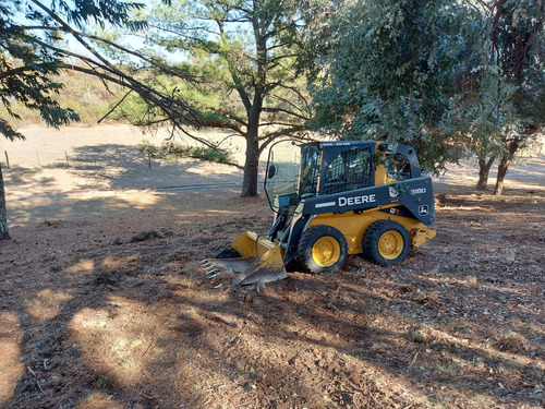 Joon Deere 318d 