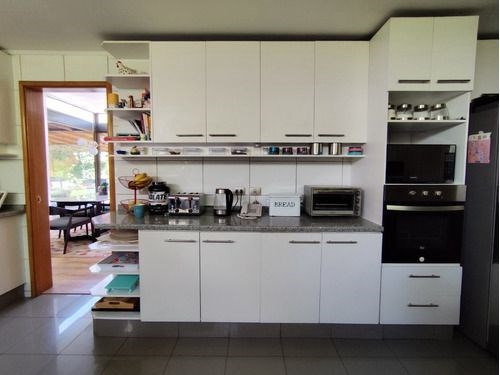 Casa Exclusiva En Arriendo De 6 Dorm. En Lo Barnechea