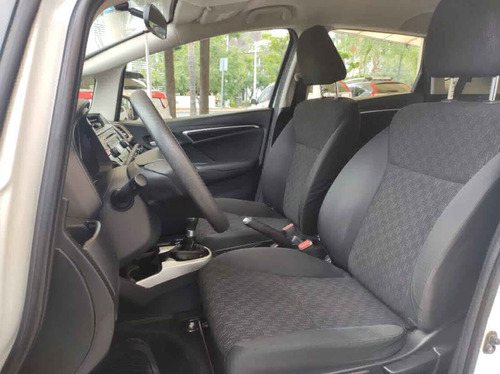 Imagen 9 de 14 de Honda Fit 2016 Fit Cool Mt 2016