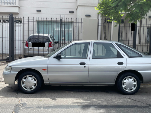 Ford Escort 1.6 Lx Plus Aa