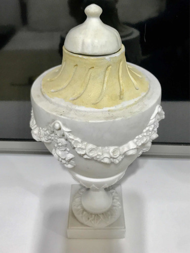 Antigua Ánfora Porcelana Biscuit