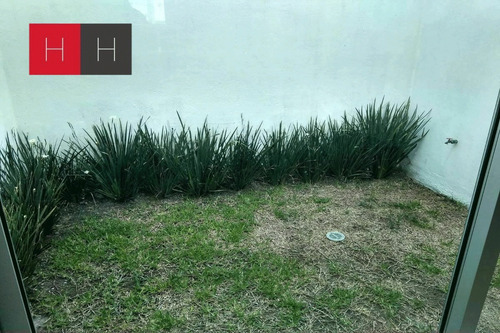 Venta De Casa En Lomas Del Valle