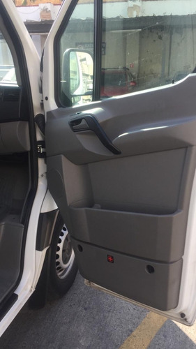 Imagen 12 de 15 de Mercedes, Sprinter Cargo Van 2017