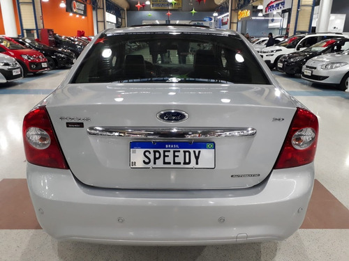 Imagem 16 de 20 de Ford Focus 2.0 Titanium Sedan 16v 2012