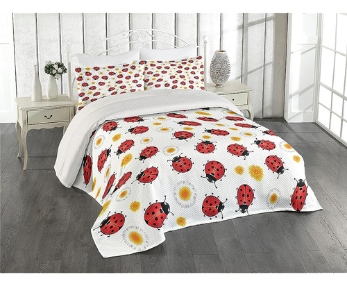 Lunarable Ladybugs Coverlet Set Queen Size, Summer Motif Of 