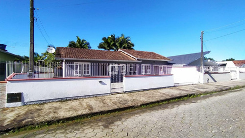 Imagem 4 de 15 de Casa Com 3 Dorm. No Perequê Em Porto Belo - 2628