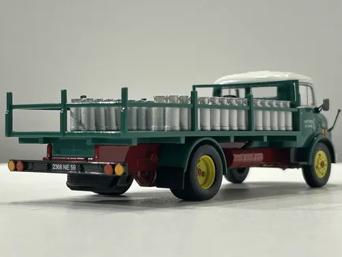 Camion Mercedes L 1113 Lait 1968 IXO 1/43 – Collection Autrefois, Boîte Incluse
