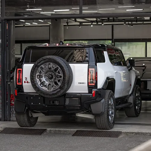 Hummer H3 Hev 2025