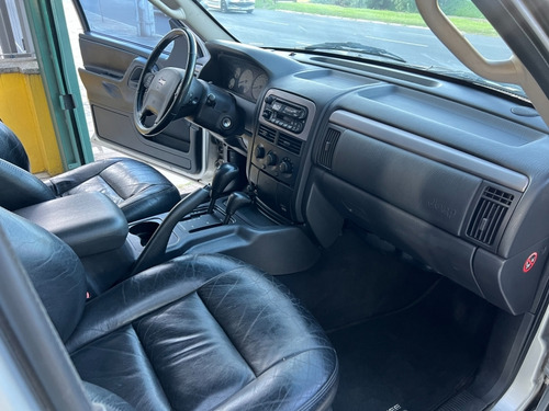 Jeep Grand Cherokee 2.7 LAREDO 4X4 20V TURBO INTERCOOLER DIESEL 4P AUTOMÁTICO