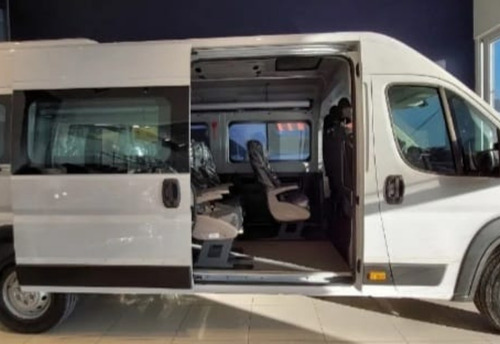 Imagen 4 de 17 de Peugeot Boxer Minibus