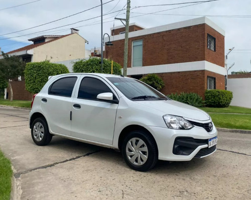 Toyota Etios 1.5 Sedan X