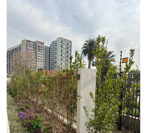 Plaza Vespucio / Metro Bellavista / Estudio Nuevo Equipado