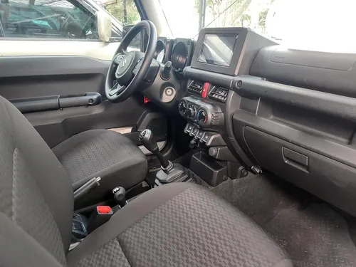 Suzuki Jimny 1.5 M/t