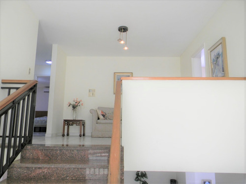 Imagen 15 de 30 de Vendo Bella Casa, 441 M2, 4h +2s, 5b +2s , 4p. Urbanización El Marques