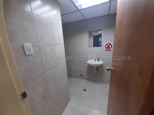 Imagen 10 de 30 de Local Comercial Amoblado: 4 Cubiculos, Area De Kitchenaid, 02 Baños, 107mts2. En Alquiler En Barquisimeto, Centro. Selena Pacheco Tlf. 04245197639. Cód. 22-14937. Lara, Venezuela
