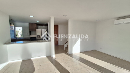 Casa En Venta De 4 Dorm. En Puente Alto, Ymg