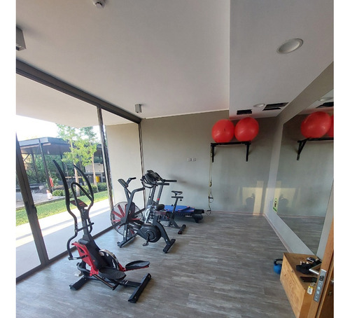 Arriendo Lindo Y Comodo Departamento Cercano A Linea De Metr