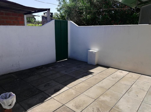 Imagen 6 de 7 de Venta Ph 3 Ambientes Con Fondo En Linda Zona De Moron