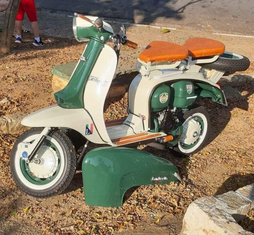 Imagem 7 de 9 de Lambretta Do Brasil Mini Saia
