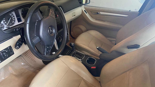 Imagem 6 de 8 de Mercedes-benz Classe B 2011 1.7 Family Plus 5p
