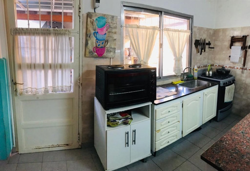 Imagen 6 de 23 de Chalet En Venta 4 Ambientes C/ 2 Cocheras Quincho C/ Parrilla Jardin Jose C Paz